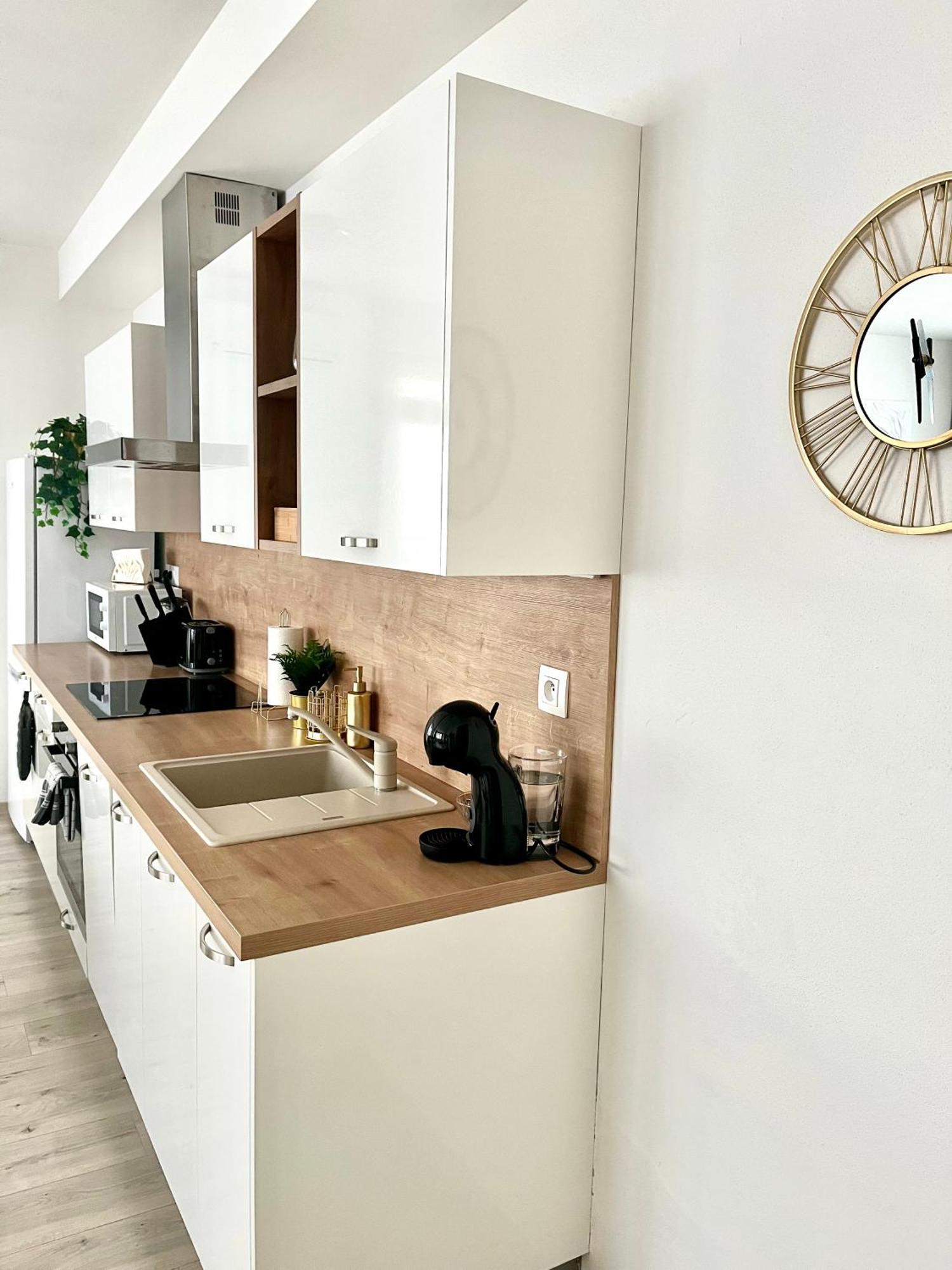 Apartman The Elite Ii Downtown Ac & Garage Parking *